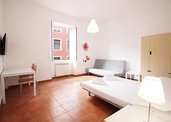 Walk To The Colosseum From Your Family Apartament *